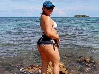 Offline MadameCollinss on Streamate