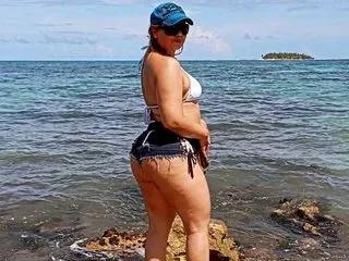 Offline MadameCollinss on Streamate