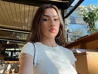 Melina_Milanni on Streamate