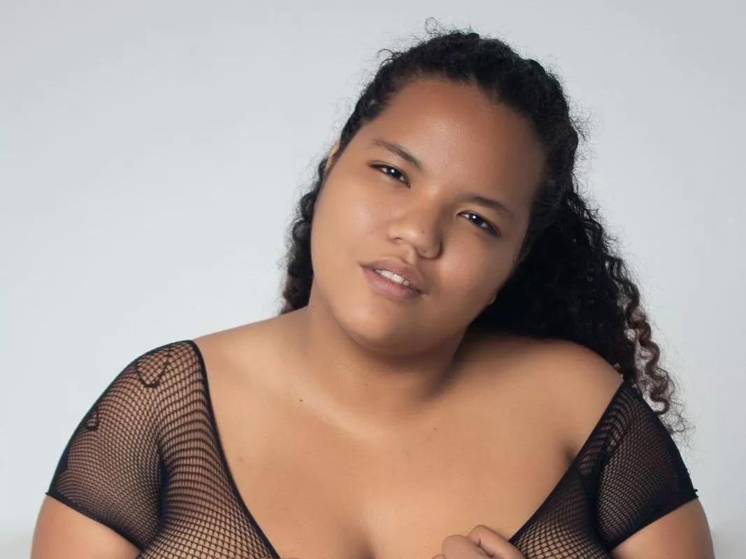 Group MhiaRey on Streamate