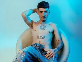 Offline NikoStone on Streamate