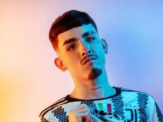 Offline NikoStone on Streamate