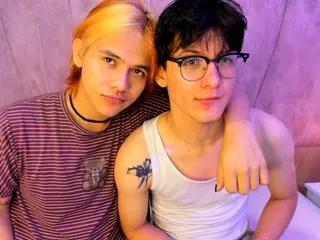 Offline oliver_big19 on Streamate