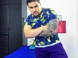 pitbullyveryhot on Streamate 