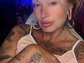 Offline Queen_Suzie on Streamate