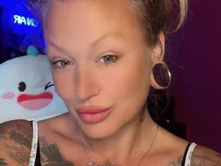 Offline Queen_Suzie on Streamate