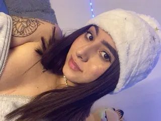 RoseHoldenn from Streamate