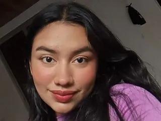 SaraBlusGB on Streamate 