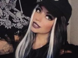 SerenaMonroe on Streamate 