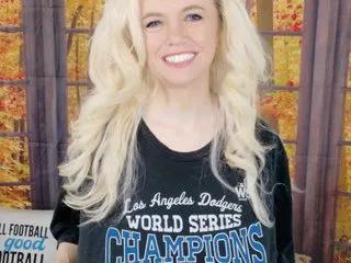 Explore Streamate's SophiaSinclaireX SophiaSinclaireX from Streamate