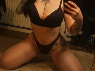 TattooedSiren_X on Streamate 