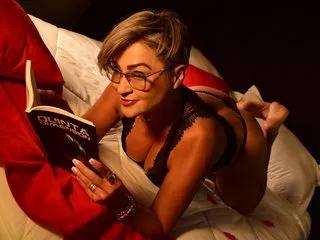 Offline ThamaraHarrys on Streamate