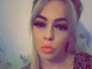 Offline Unfaithful_Bella on Streamate