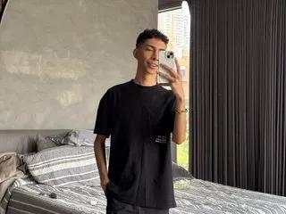 Valentino81 on Streamate 