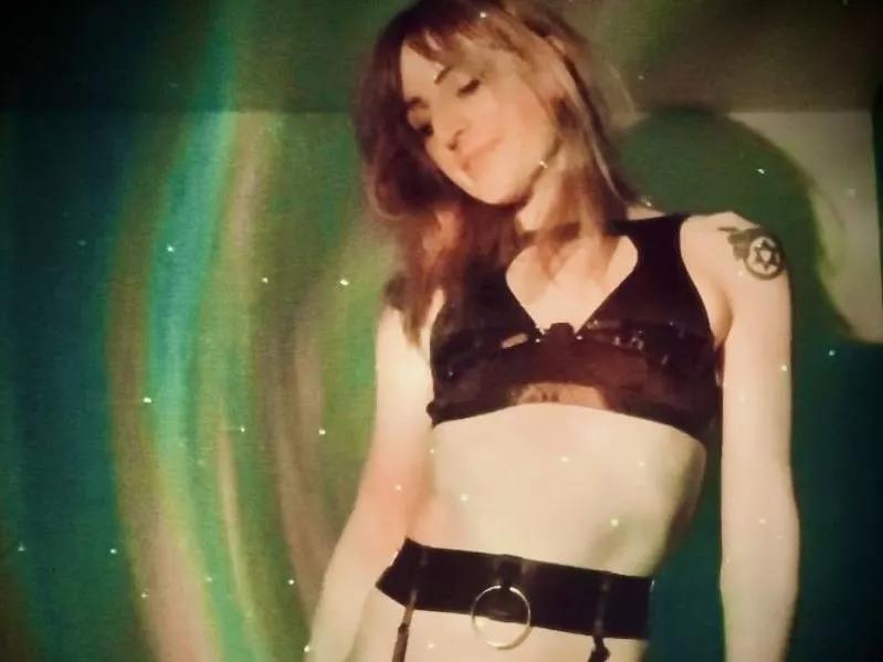 xXEmberUmbraXx on Streamate 