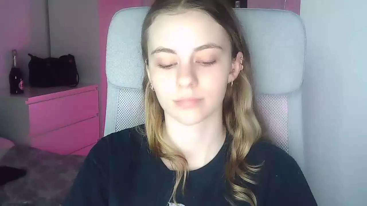 AriaFlirt on Streamray 