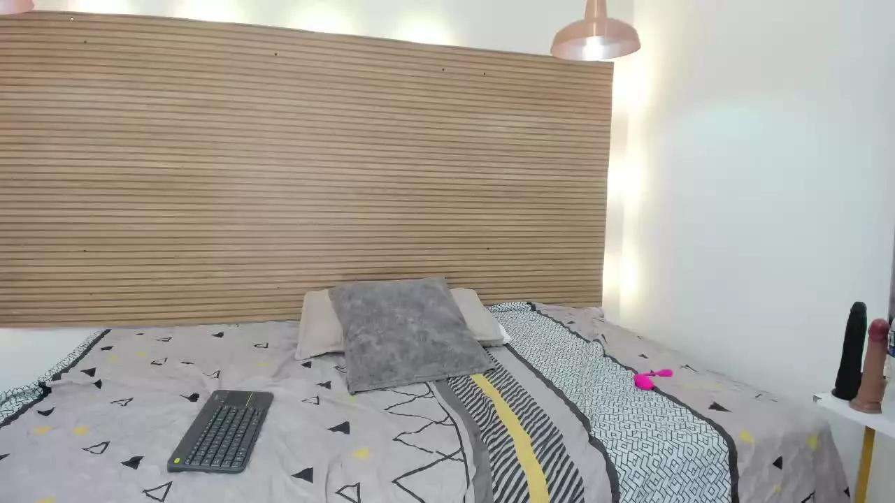 Dakota_Brown on Streamray 