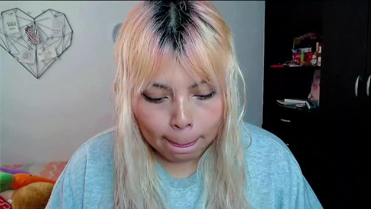 EllieAutumn on Streamray 