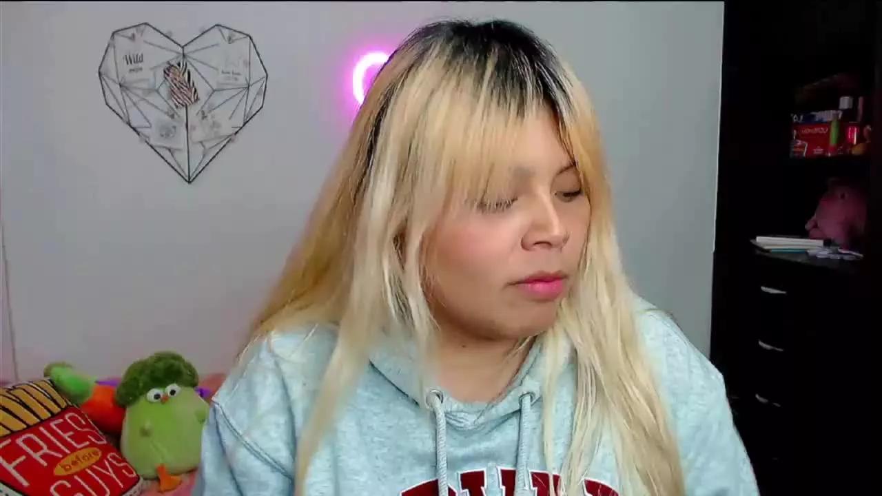 EllieAutumn on Streamray 