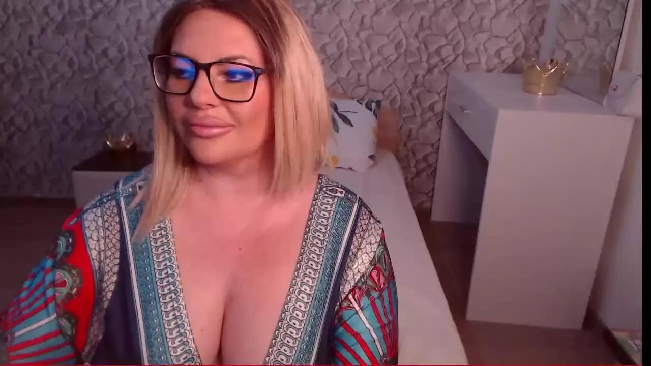 KarlaDivineTS on Streamray 