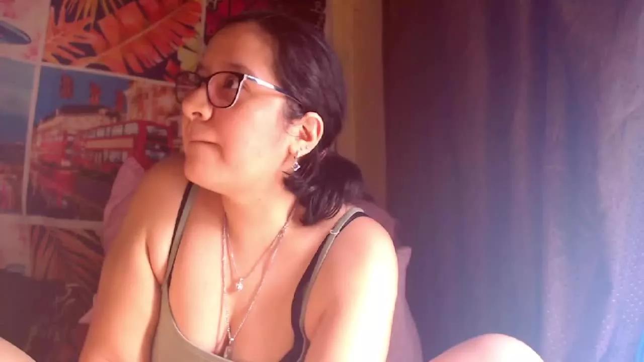 luciana45 on Streamray 