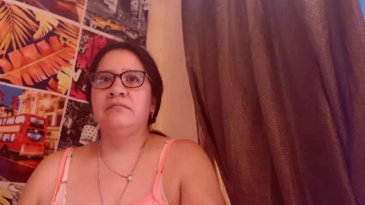 luciana45 on Streamray 