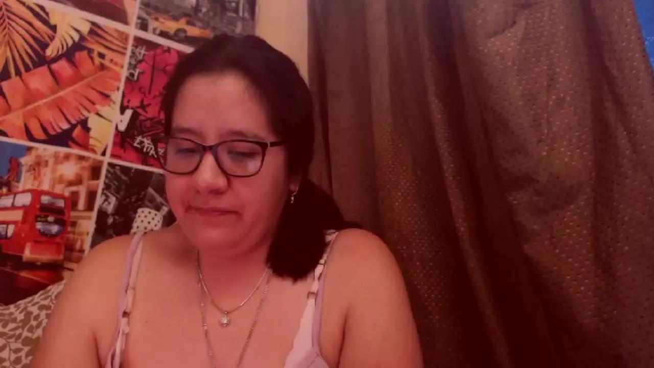 luciana45 on Streamray 