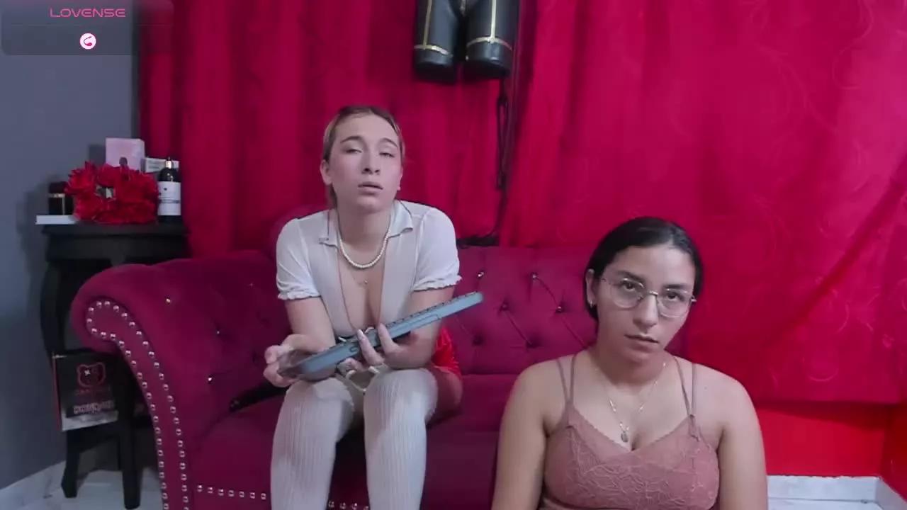 Mariana_Angel on Streamray 