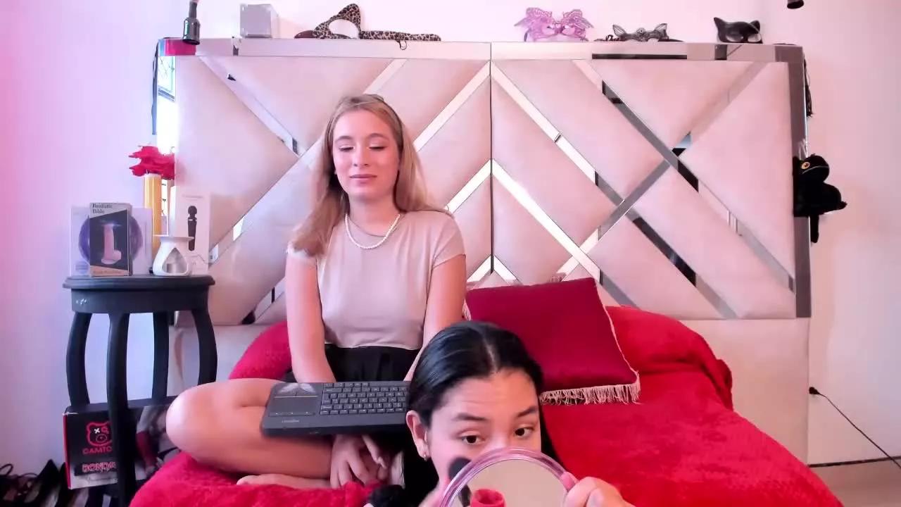 Mariana_Angel on Streamray 