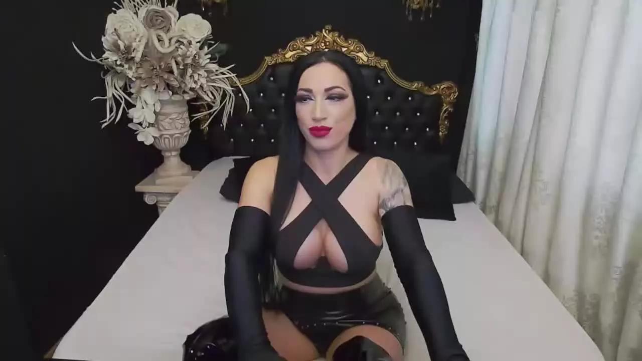 MikyLovely on Streamray 