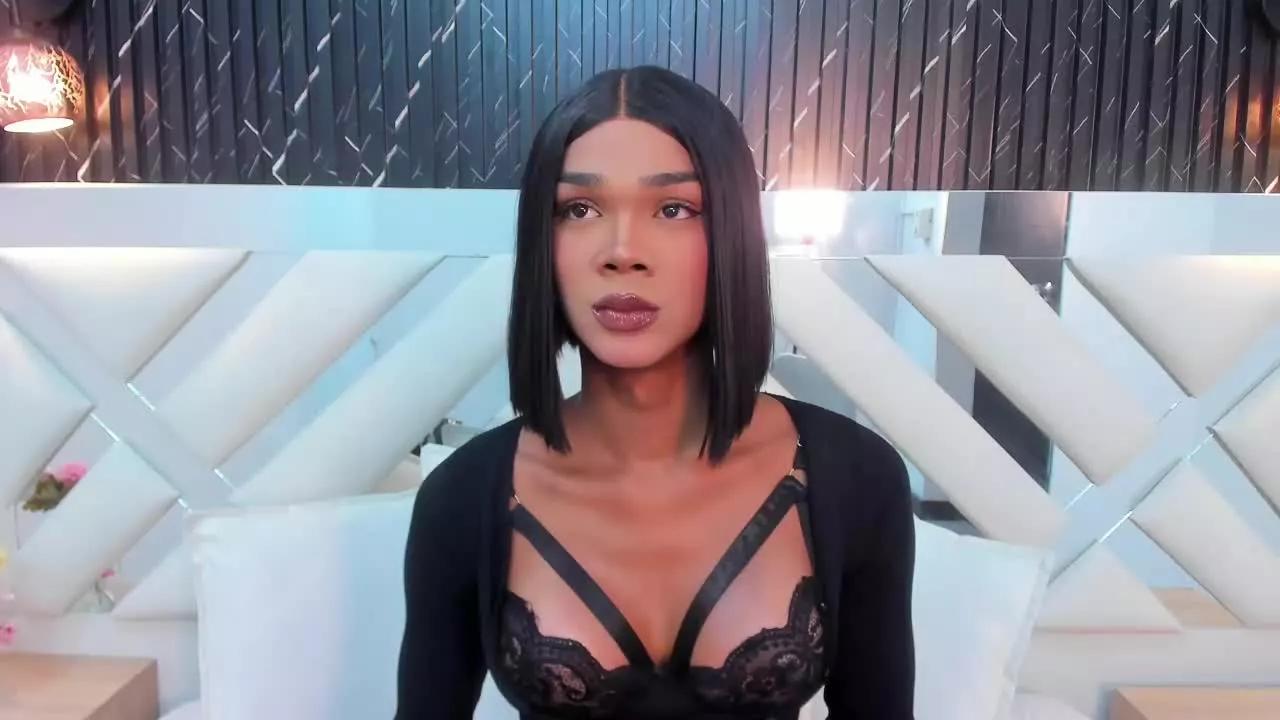 Naomi_Steward on Streamray 