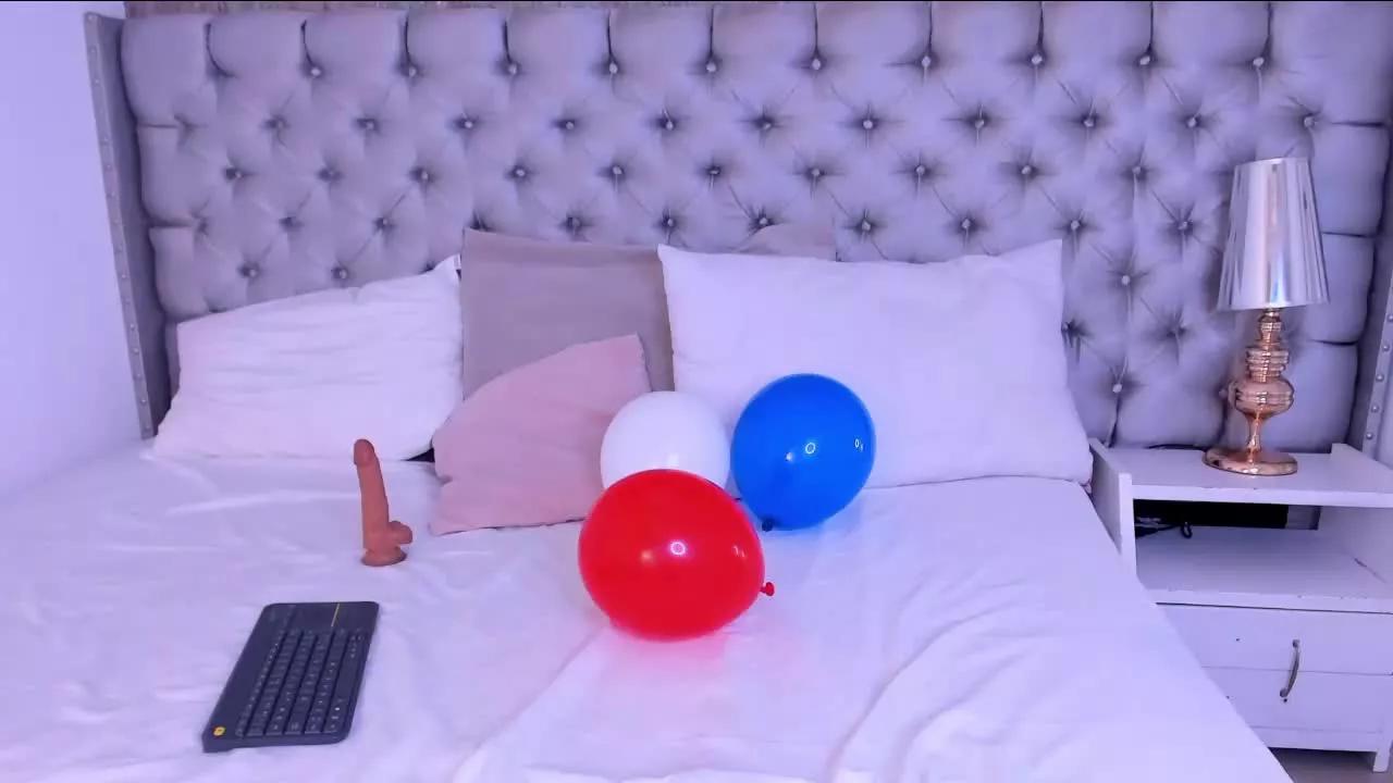 SophieHill on Streamray 