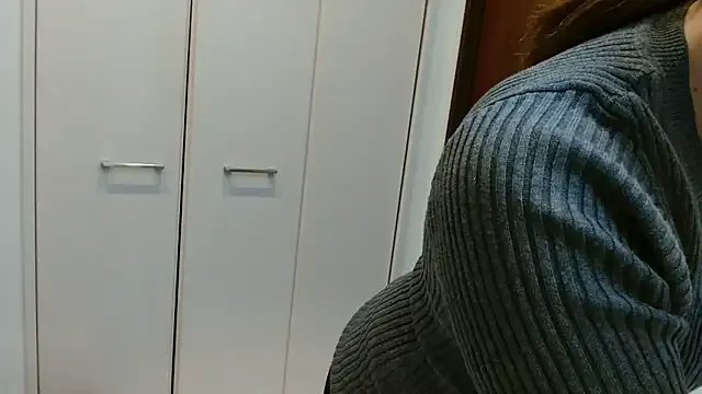 _Ema_ch from StripChat