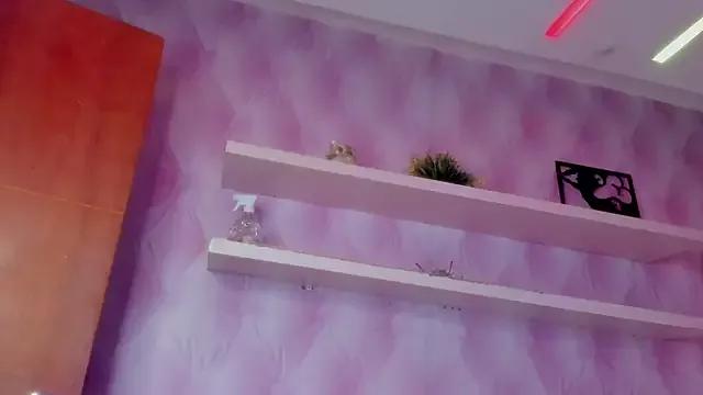 _Tinawhite on StripChat 