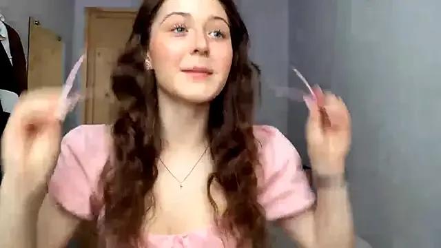Adel_strongwoman on StripChat 
