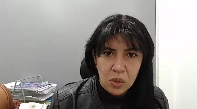 aisha_latina on StripChat 