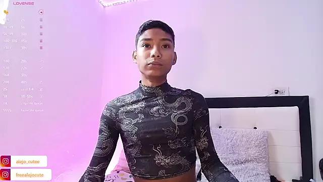 alejo_cute on StripChat 