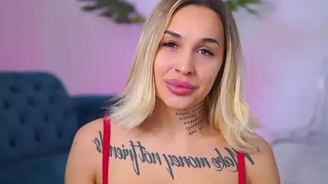 Ammylicious_Doll on StripChat 