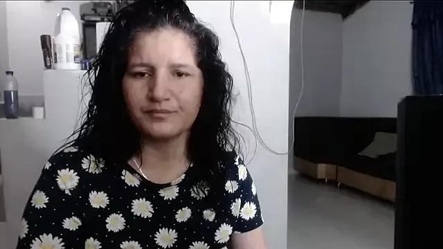 Angelinna_Milf on StripChat 