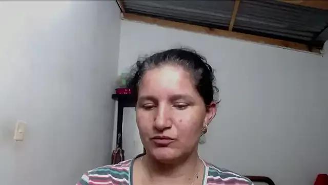 Angelinna_Milf on StripChat 