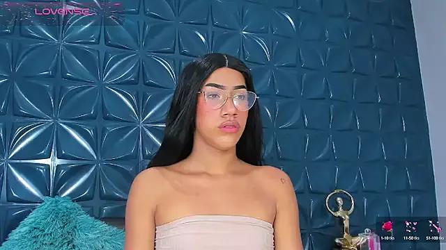 AntoniaSantos on StripChat 