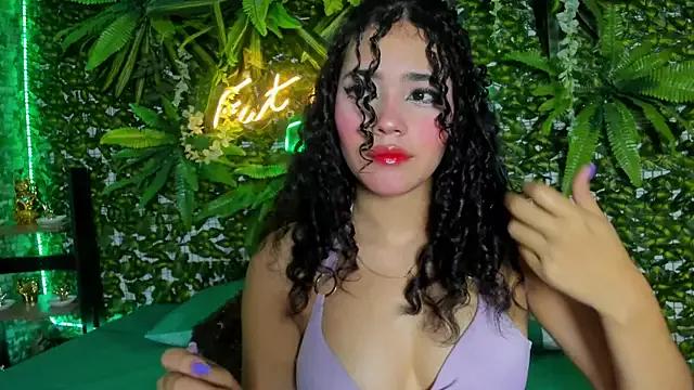 APRIIL_CUTE on StripChat 
