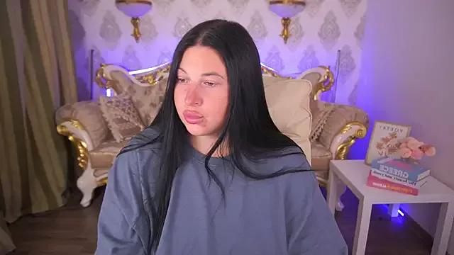 ArianaDarkk on StripChat 