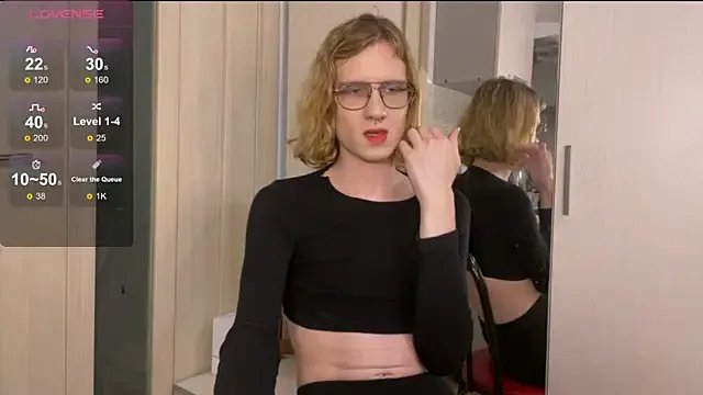 Avery_adam from StripChat