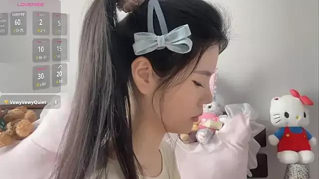 Awedenwat on StripChat 