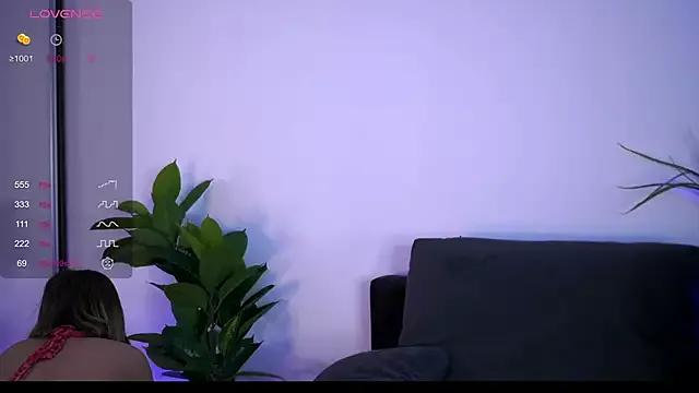 BabbyAisha on StripChat 