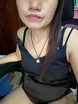 Bee_sweet on StripChat 