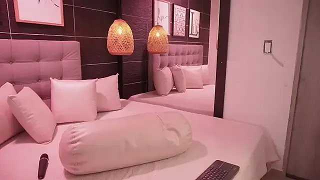 BellaLatinaTS on StripChat