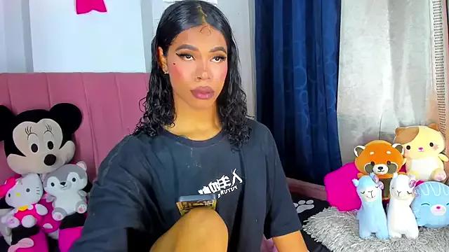 bloom444 on StripChat 