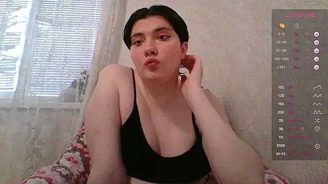 camgirl_xxx on StripChat 